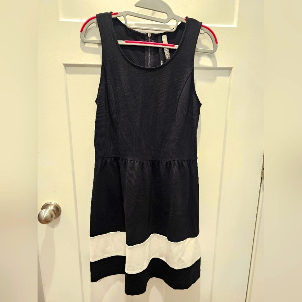 Kensie Small Black White Colorblock Sleeveless A-Line Dress Exposed Zipper